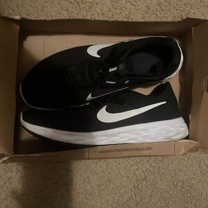 Size  15 flyeasy revolution  6 wore once